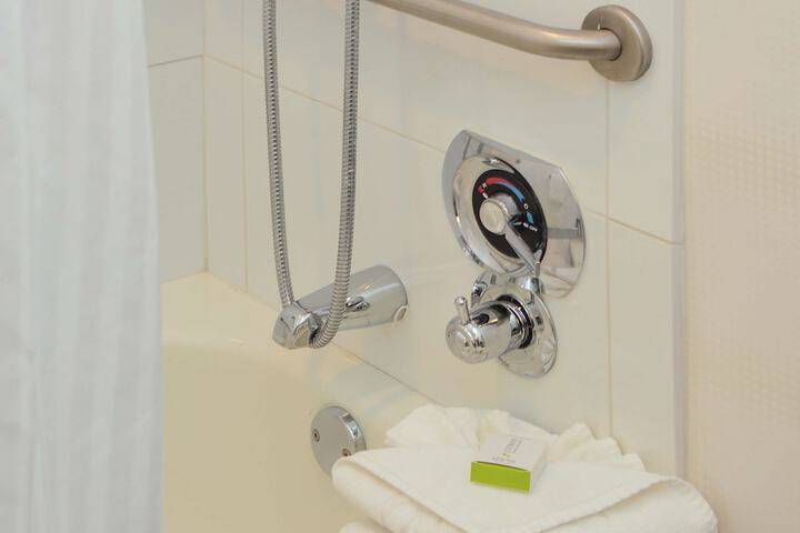 Bathroom shower