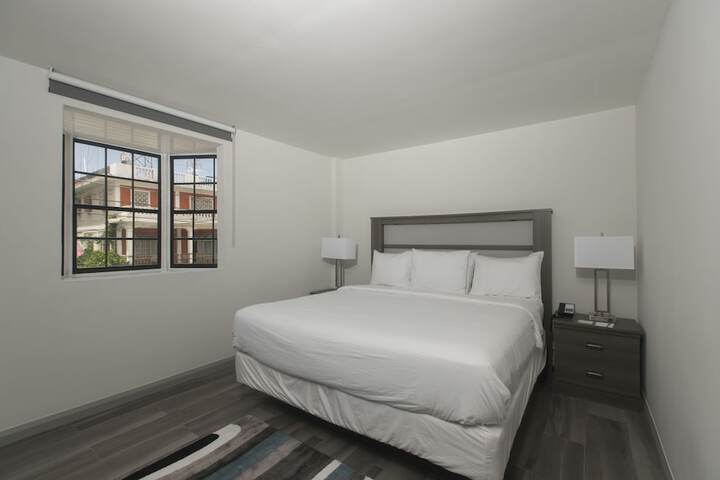 Room 3 of 34