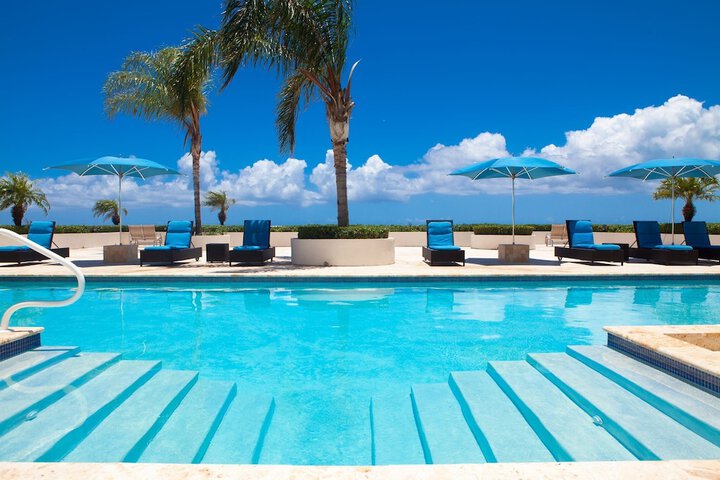 Pool Hotel