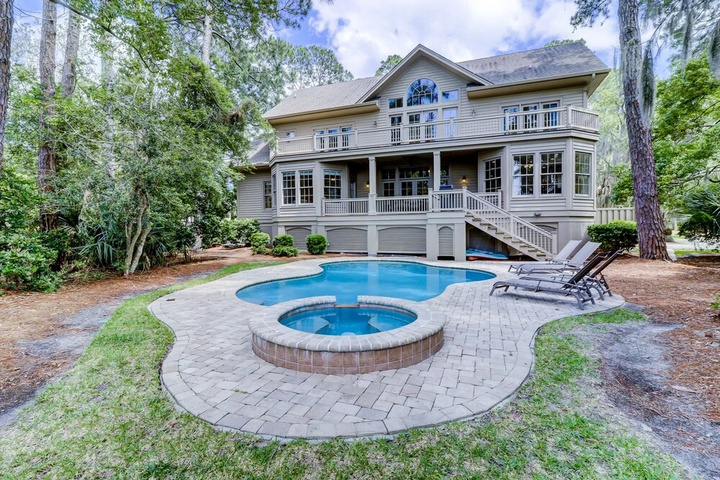 Pool 15 of 27
