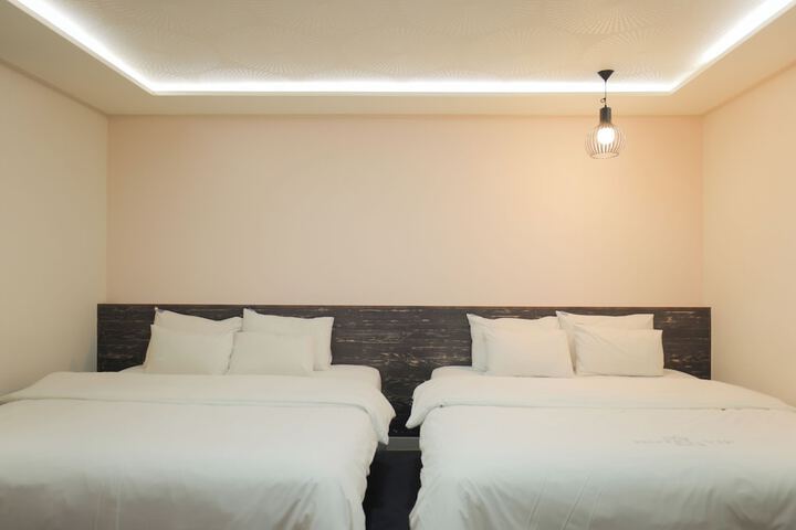 Room 41 of 84