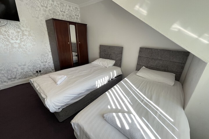 Room 22 of 72