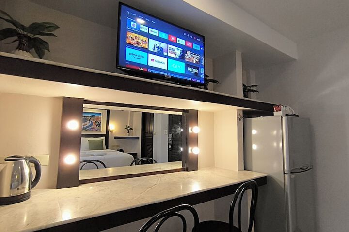 Room 17 of 31