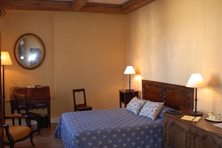 Room 11 of 31