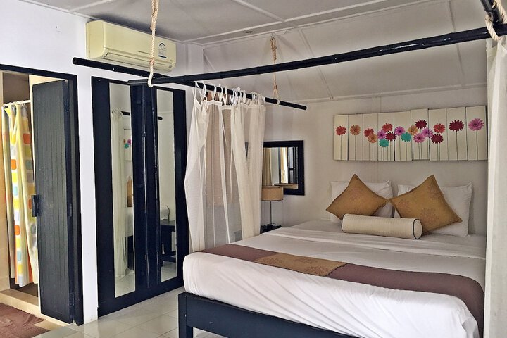 Room 13 of 62