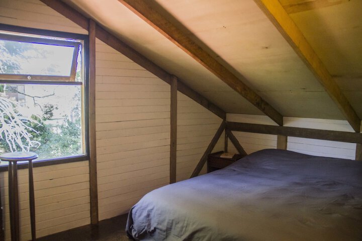 Room 10 of 34