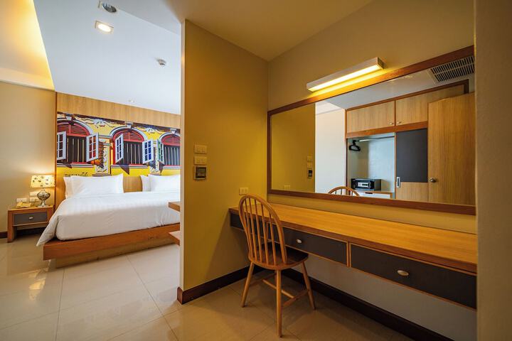 Room 26 of 63