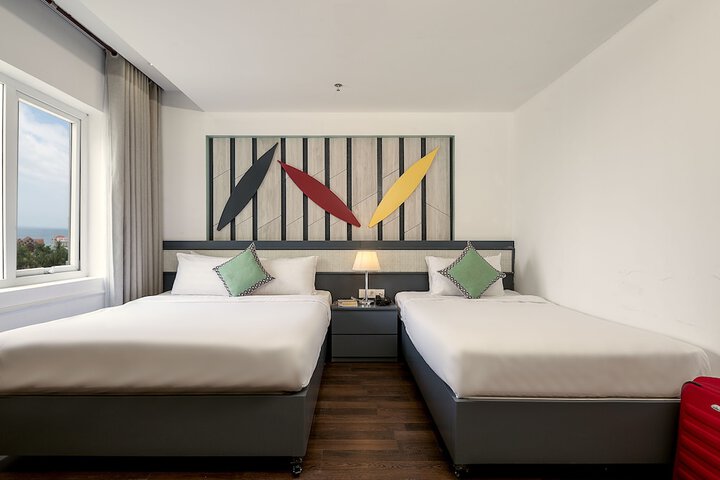 Room 19 of 103