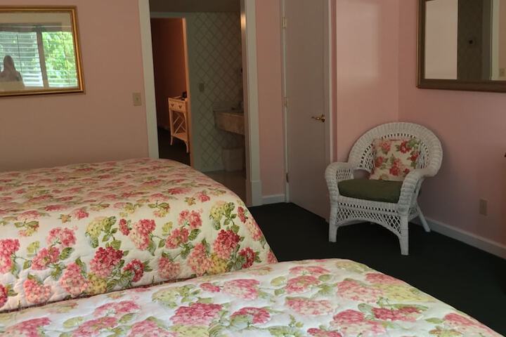 Room 9 of 19