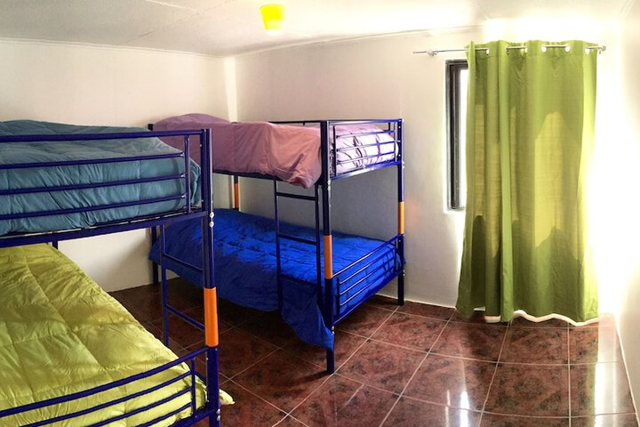 Room 4 of 11
