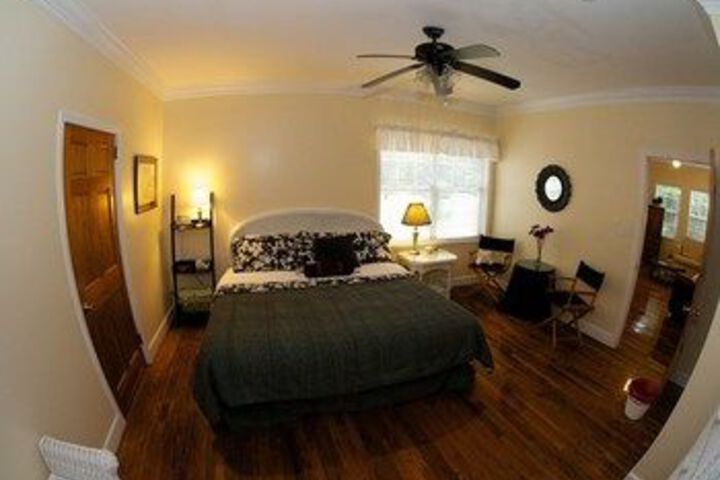 Room 19 of 39