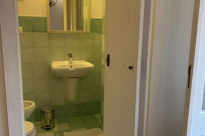 Room 42 of 51