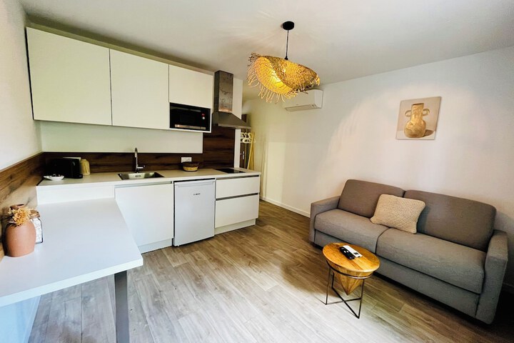 Room 12 of 46