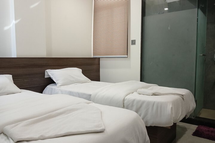 Room 12 of 43
