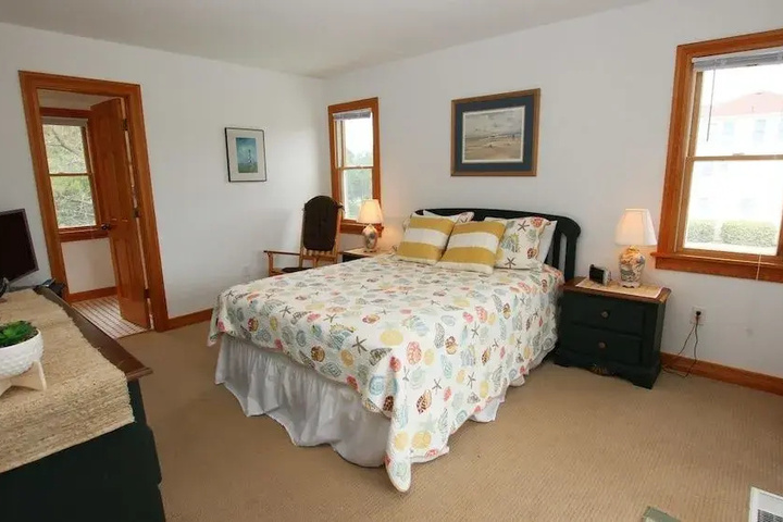 Keepers Corner - 4 Br home by RedAwning