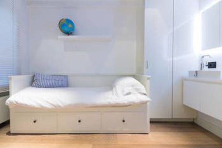 Room 11 of 26