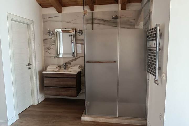 Room 41 of 59