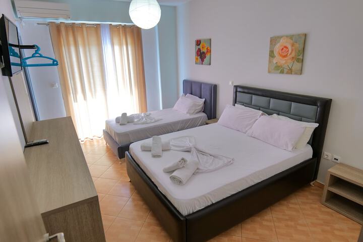 Room 5 of 37
