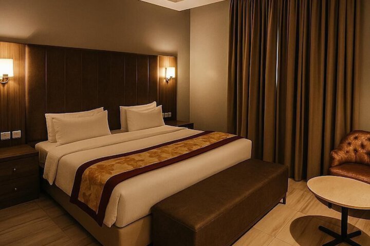 Room 27 of 102
