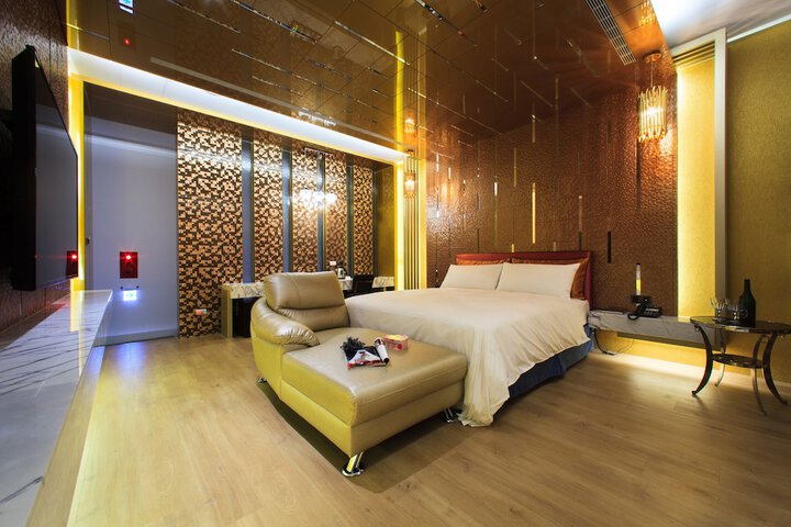 Room 12 of 75