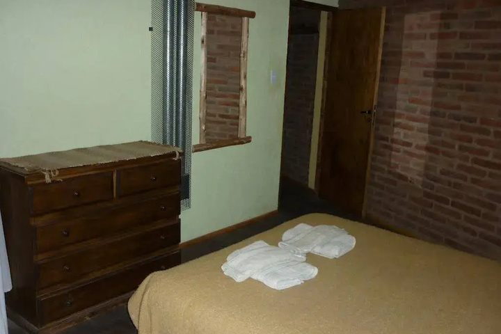 Room 4 of 20