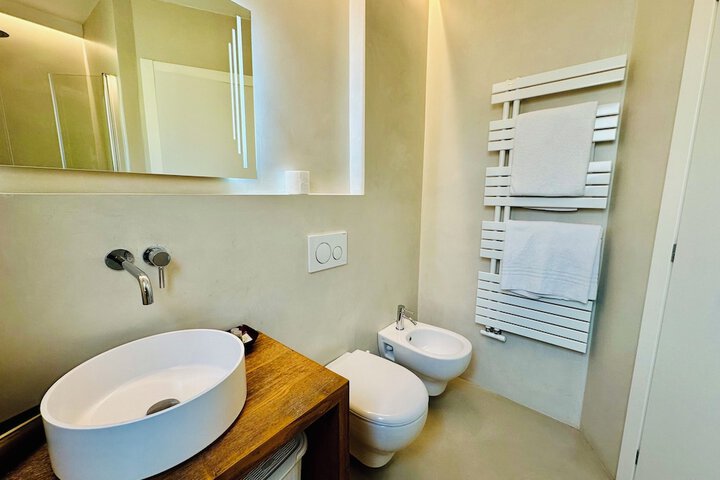 Room 185 of 190