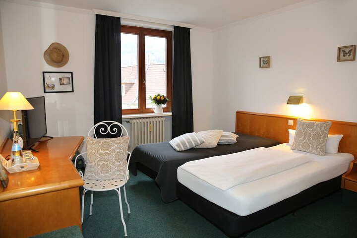 Room 14 of 36