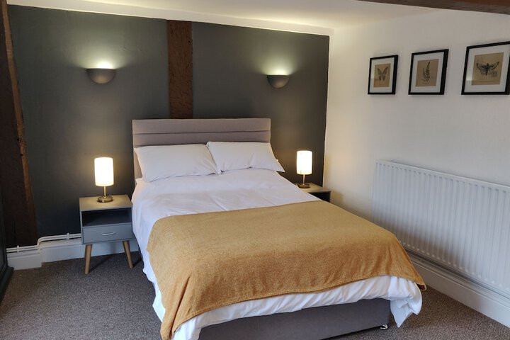 Room 5 of 32