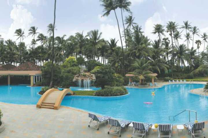 Pool Hotel