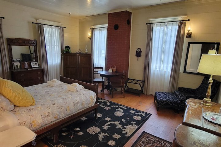 Room 6 of 44