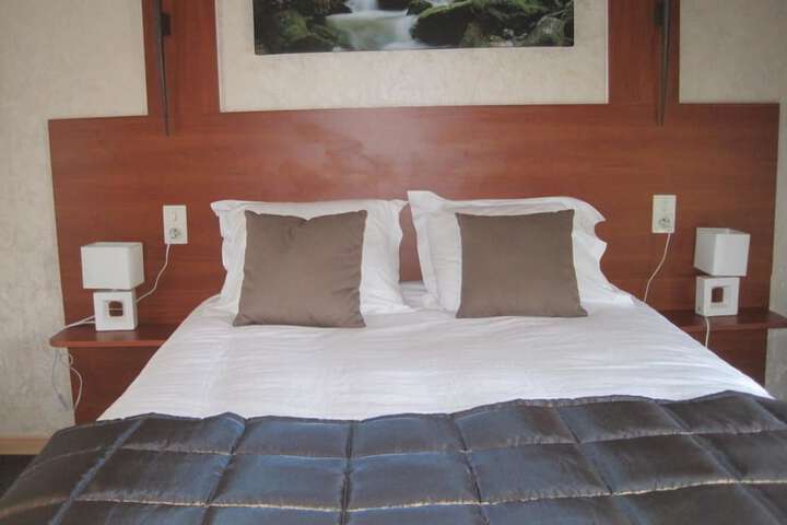 Room 10 of 46