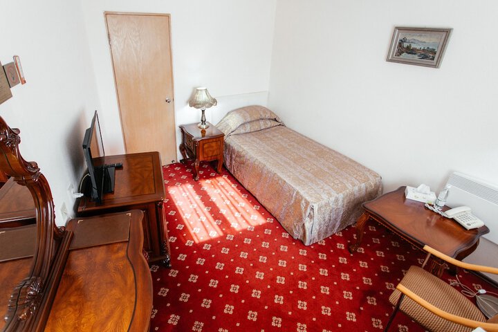 Room 17 of 41
