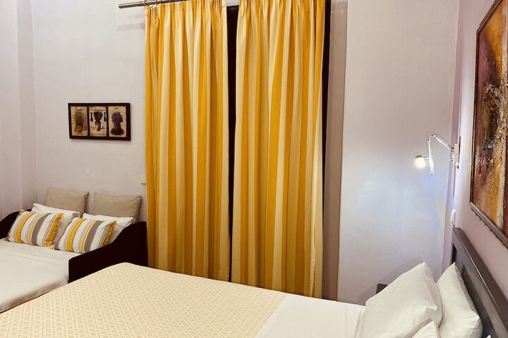 Room 27 of 70