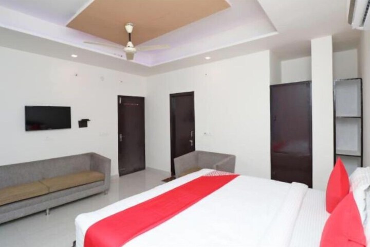 Room 20 of 29