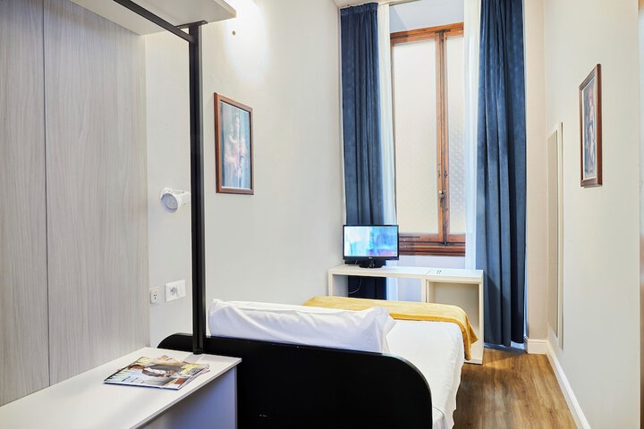 Room 14 of 31