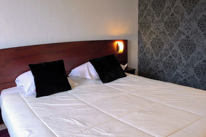 Room 26 of 113