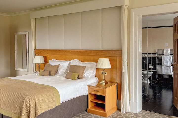 Room 7 of 26