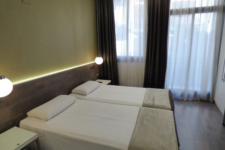 Room 79 of 193