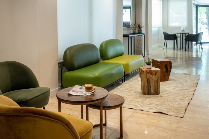 Guest Lobby