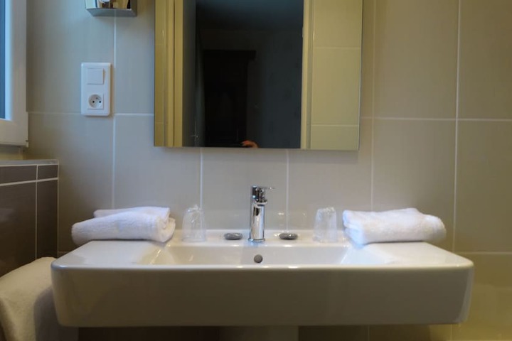 Room 40 of 59