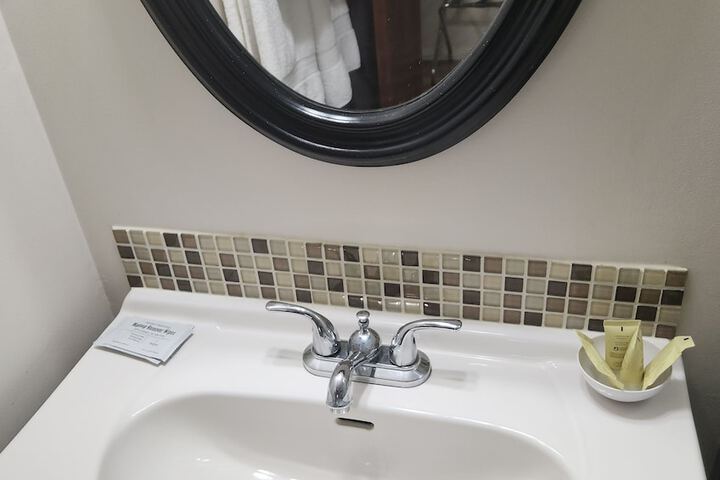 Room 15 of 19