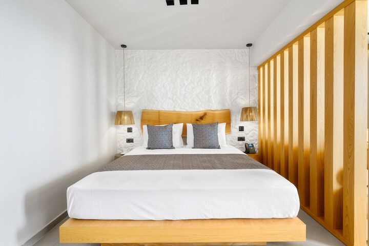 Room 12 of 40