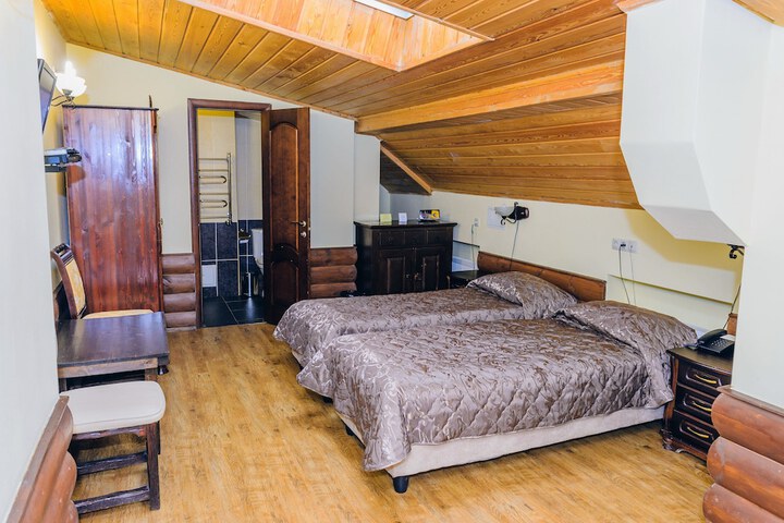 Room 16 of 45