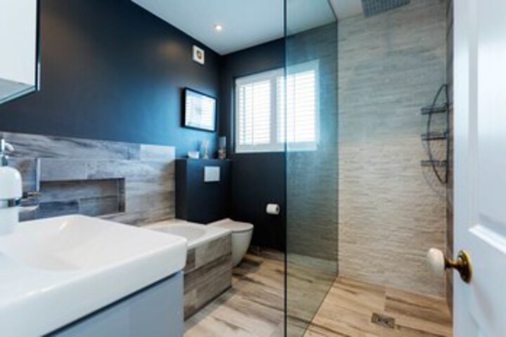 Room 2 of 30