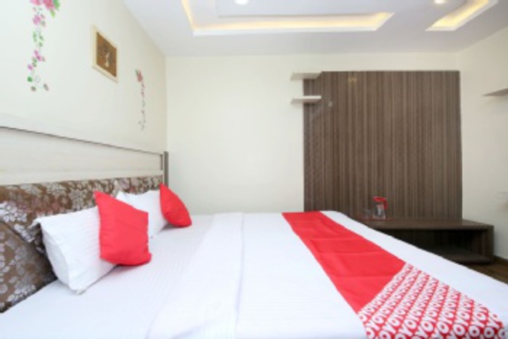 Room 213 of 407