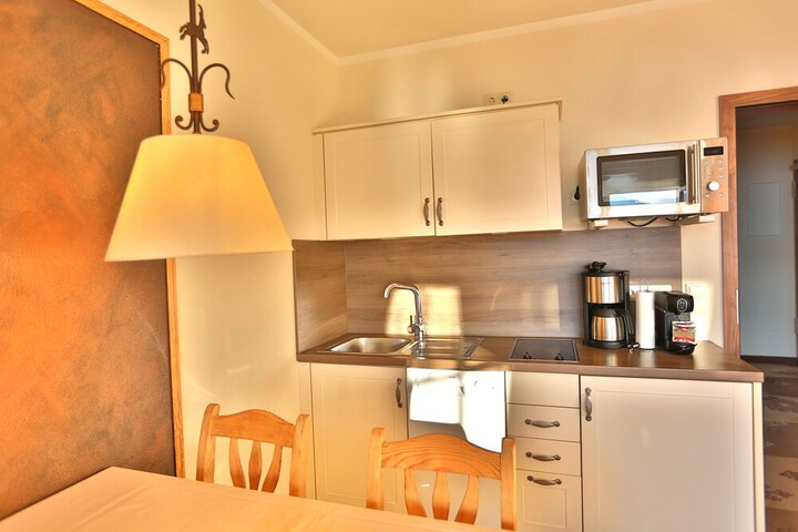 Room 5 of 28