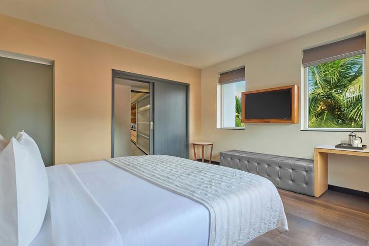 Room 17 of 59