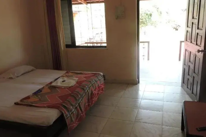 Room 2 of 11