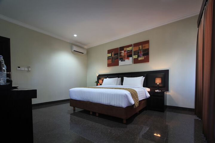 Room 6 of 172