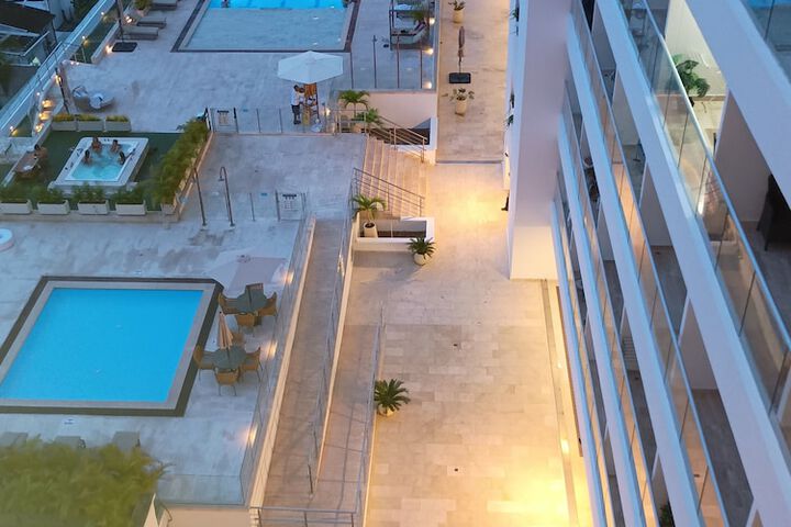 Pool 16 of 34